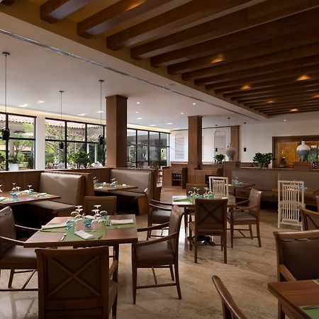 Melia Caribe Beach Resort Punta Cana Exterior foto The restaurant
