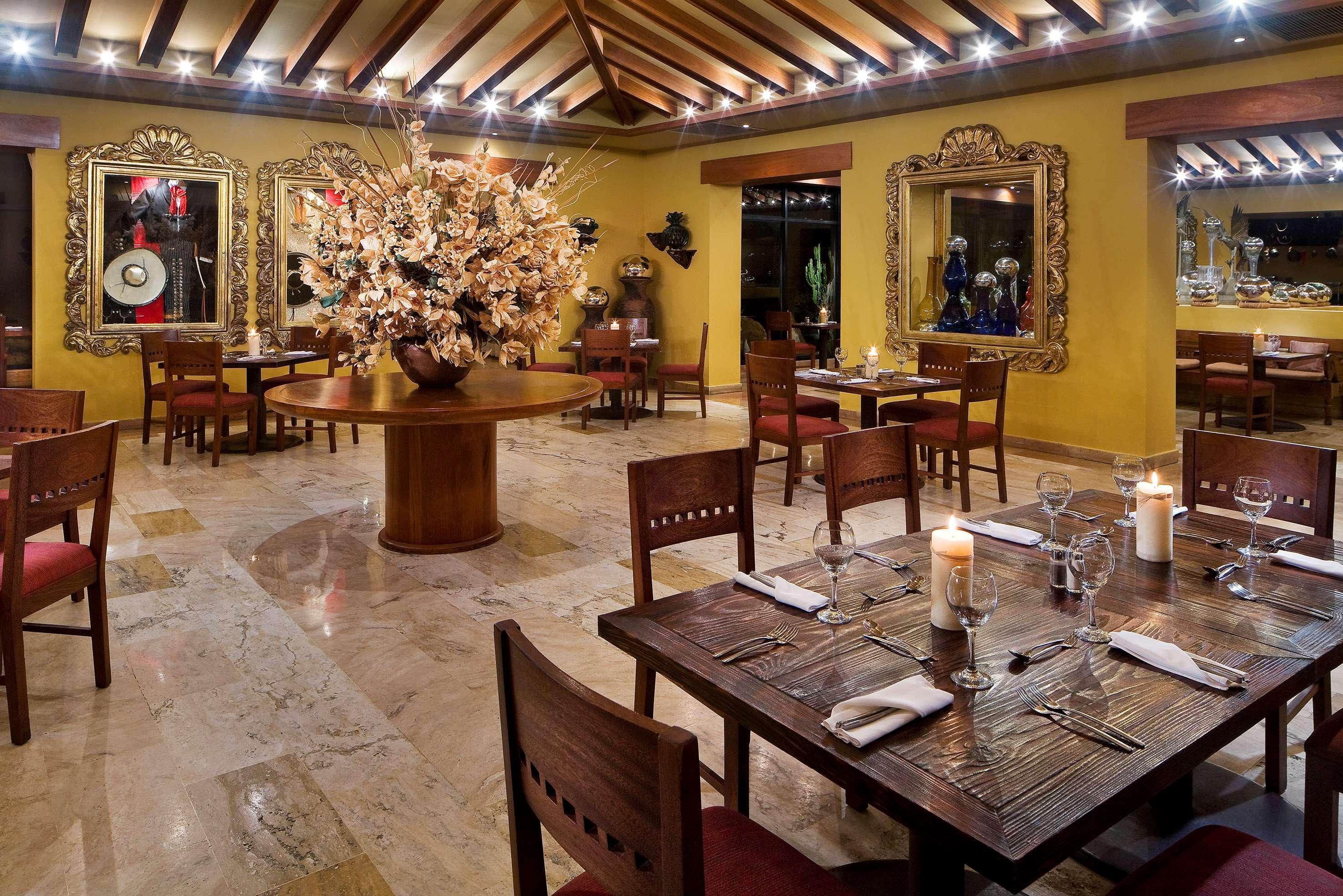 Melia Caribe Beach Resort Punta Cana Exterior foto Restaurant at the Taj Bengal