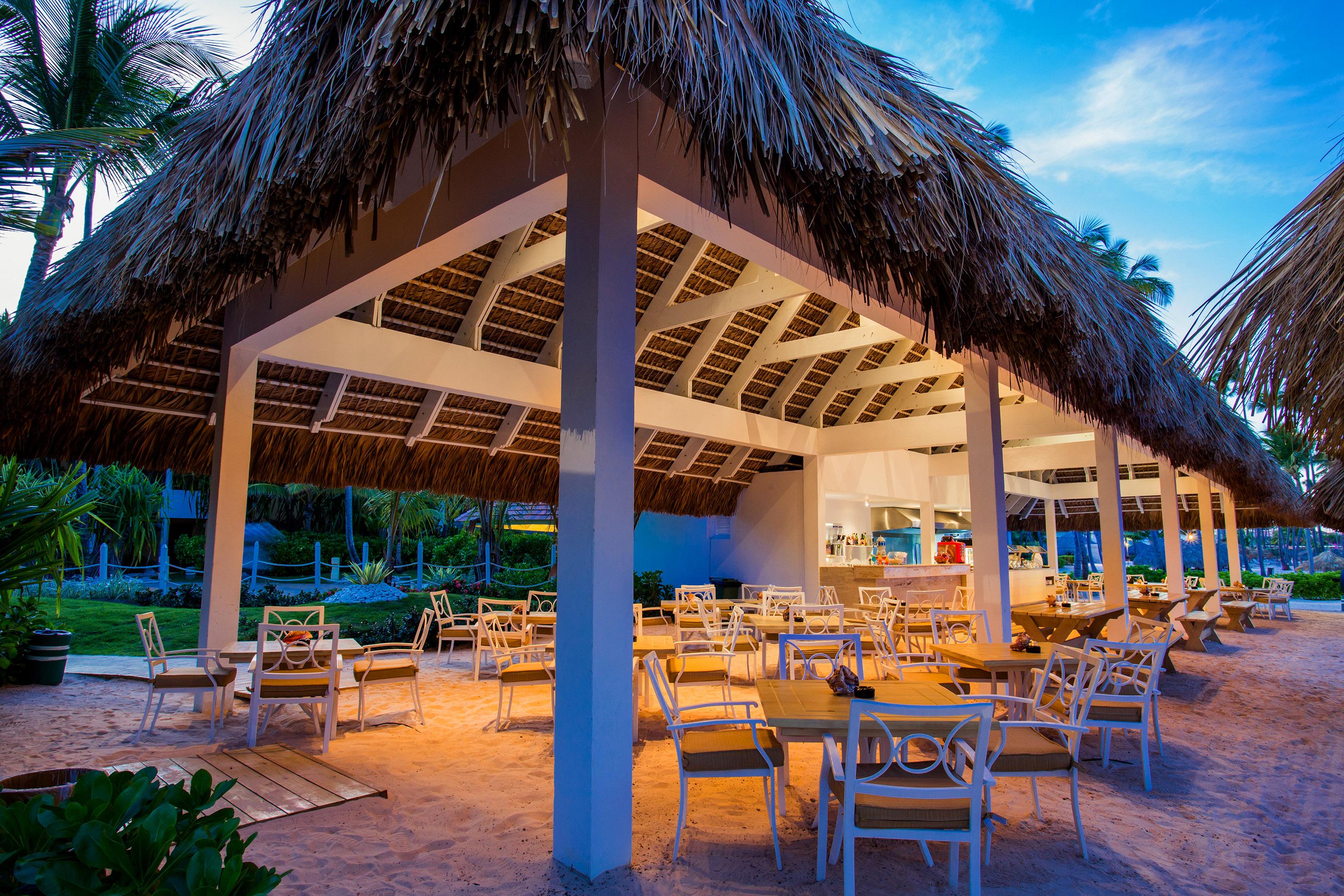 Melia Caribe Beach Resort Punta Cana Exterior foto The Beach Bar