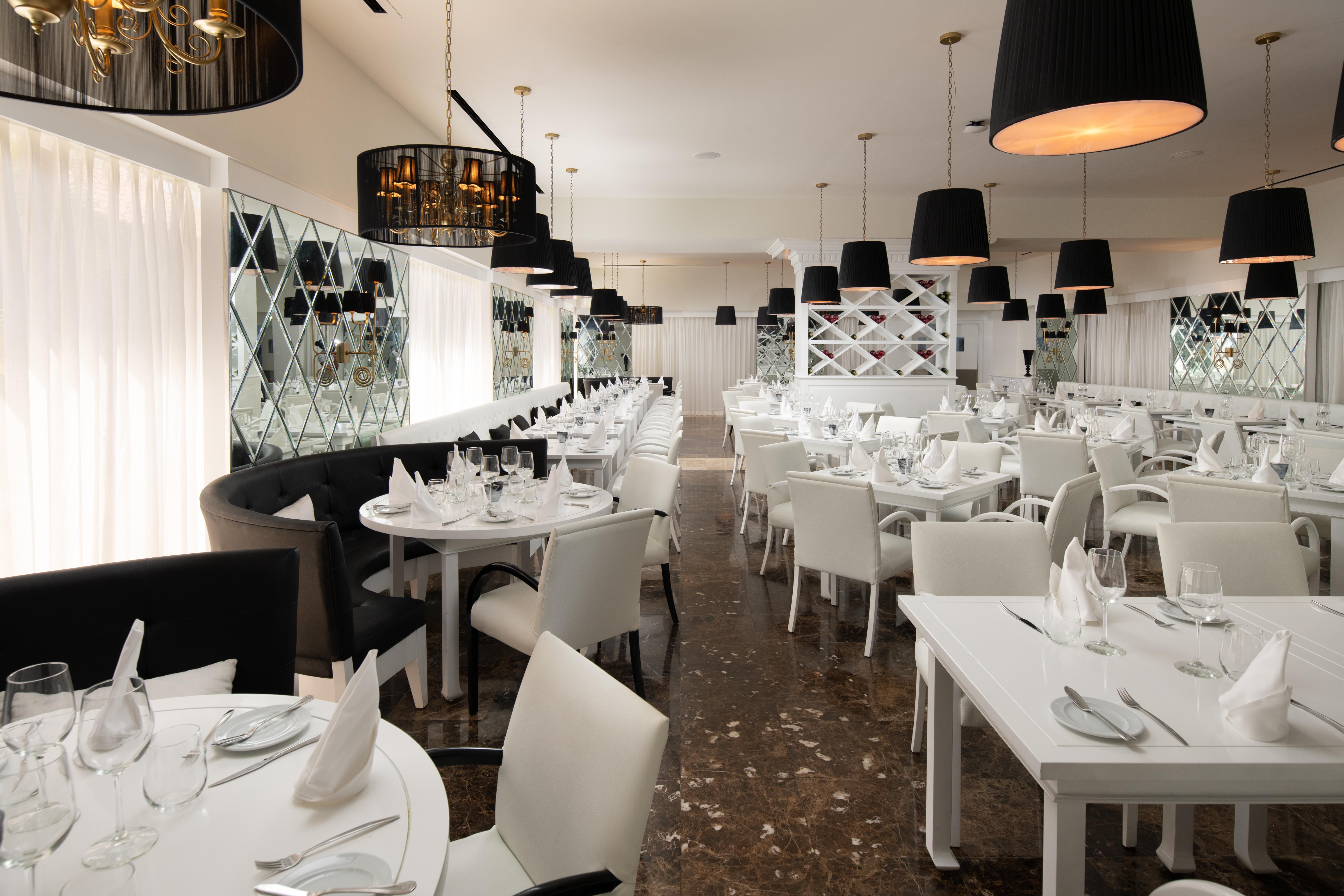 Melia Caribe Beach Resort Punta Cana Exterior foto Restaurant interior