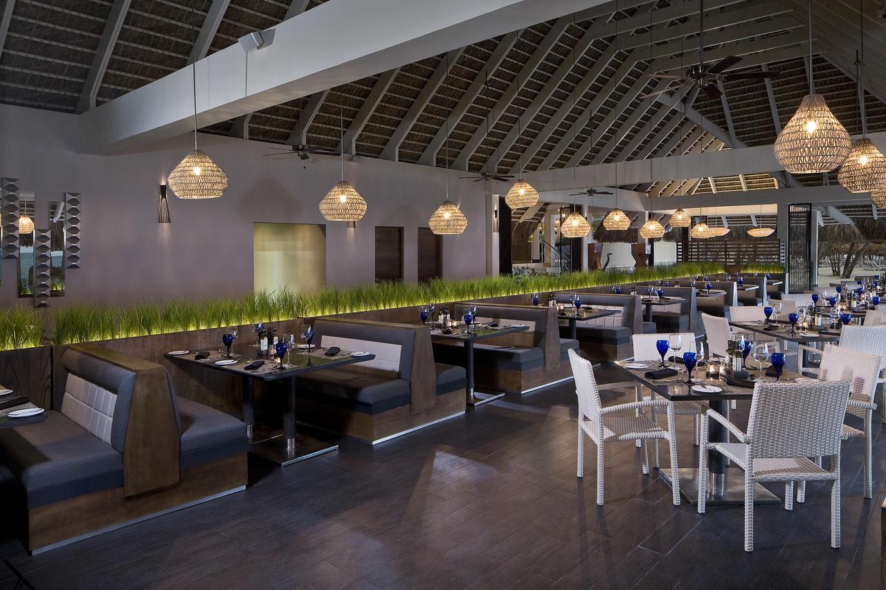 Melia Caribe Beach Resort Punta Cana Exterior foto The interior of the restaurant